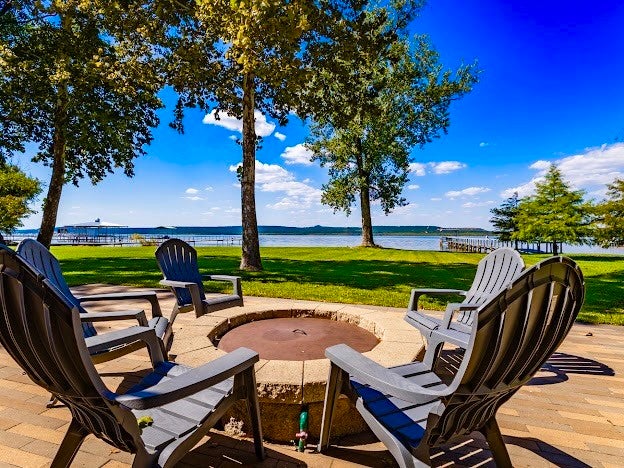 Possum Kingdom Lake, Texas, 76449, United States, 3 Bedrooms Bedrooms, ,2 BathroomsBathrooms,Residential,For Sale,1976028