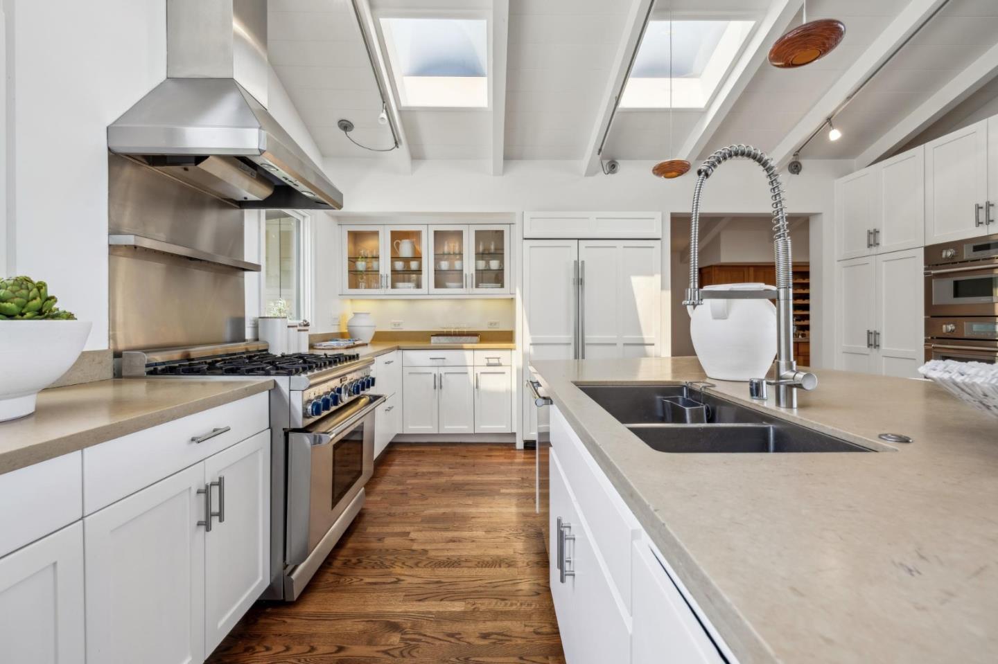Portola Valley, California, 94028, United States, 6 Bedrooms Bedrooms, ,6 BathroomsBathrooms,Residential,For Sale,1917996