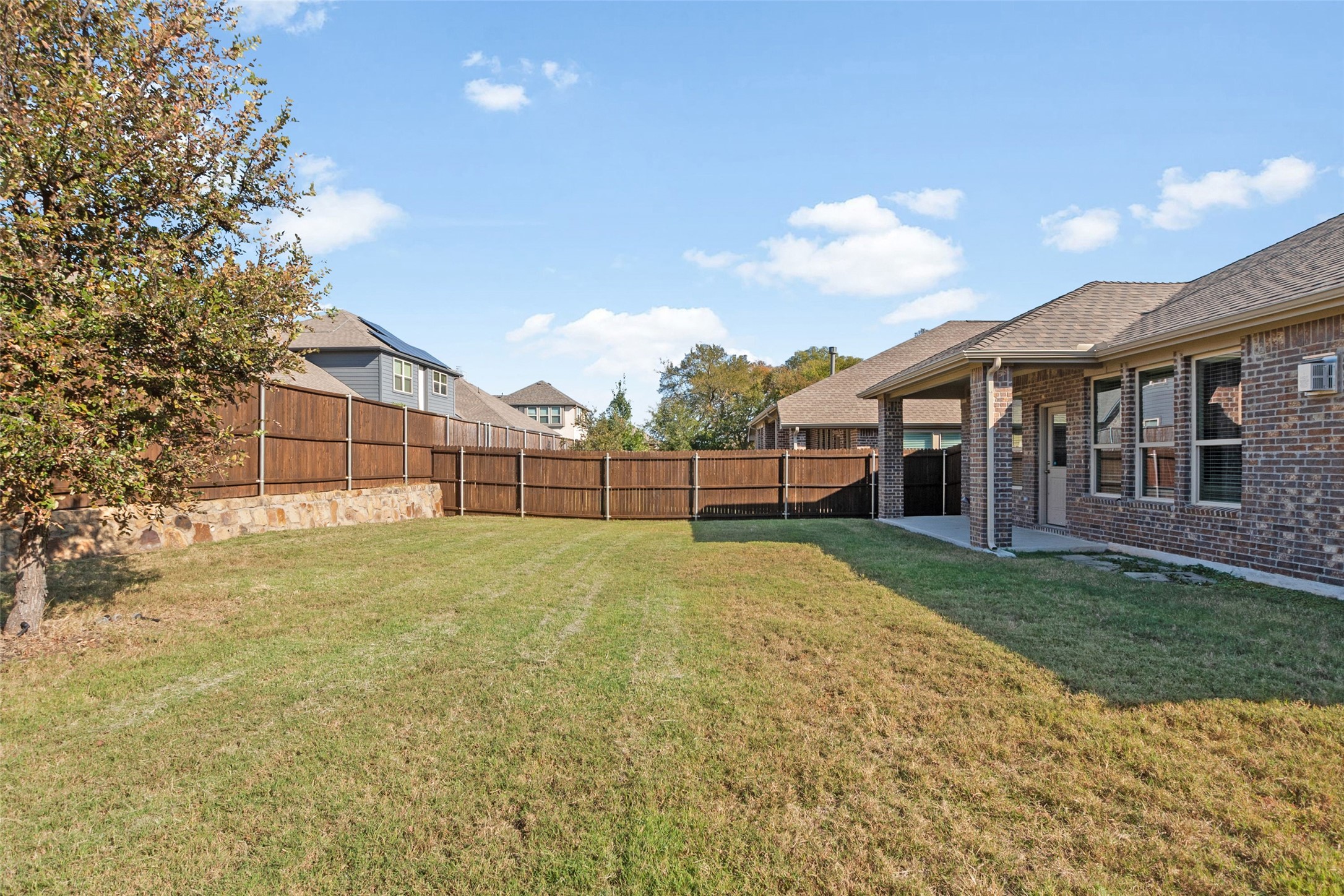 Little Elm, Texas, 75068, United States, 4 Bedrooms Bedrooms, ,4 BathroomsBathrooms,Residential,For Sale,1990975