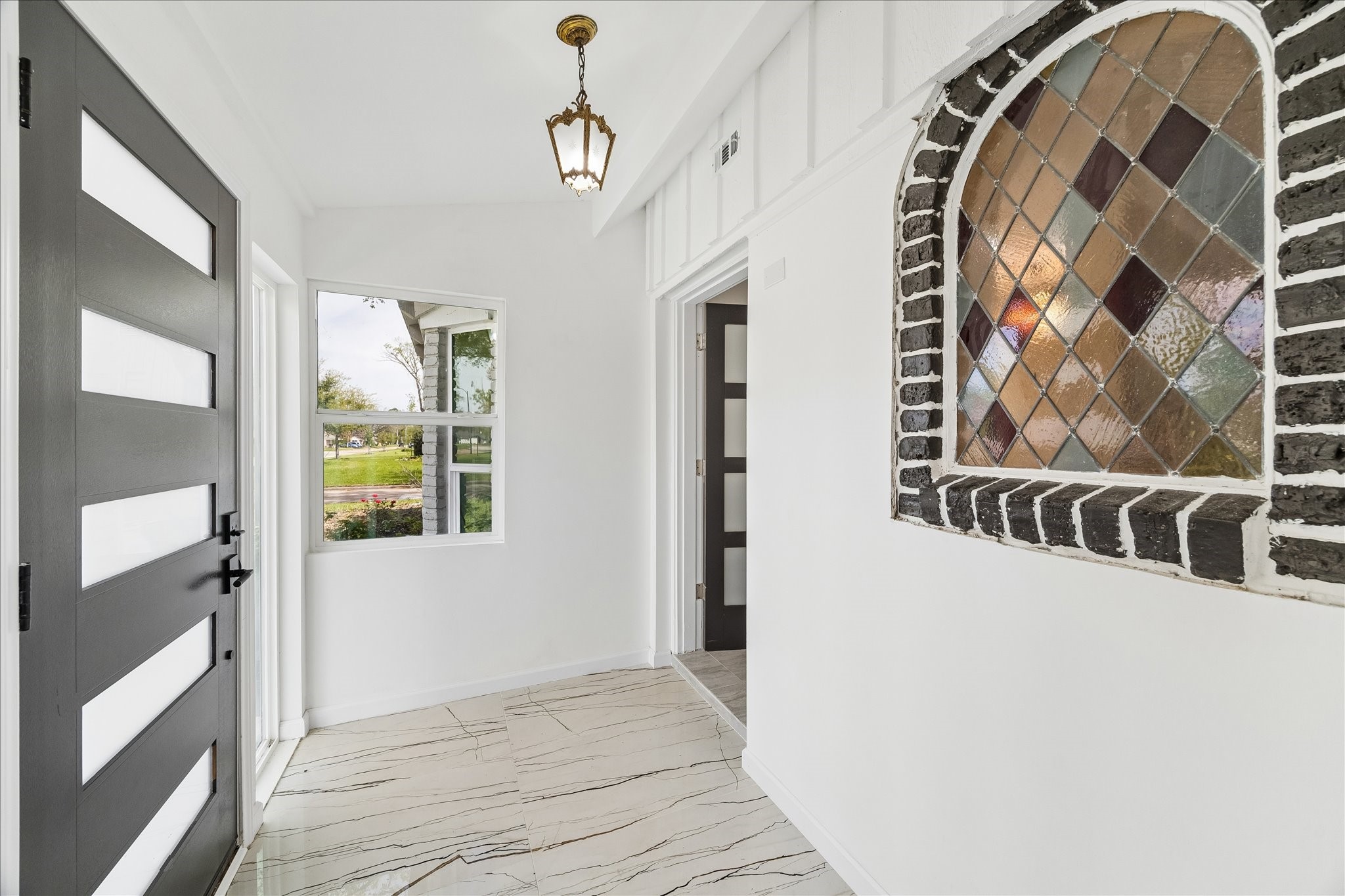  2302 Brooktree Drive - 物件實景