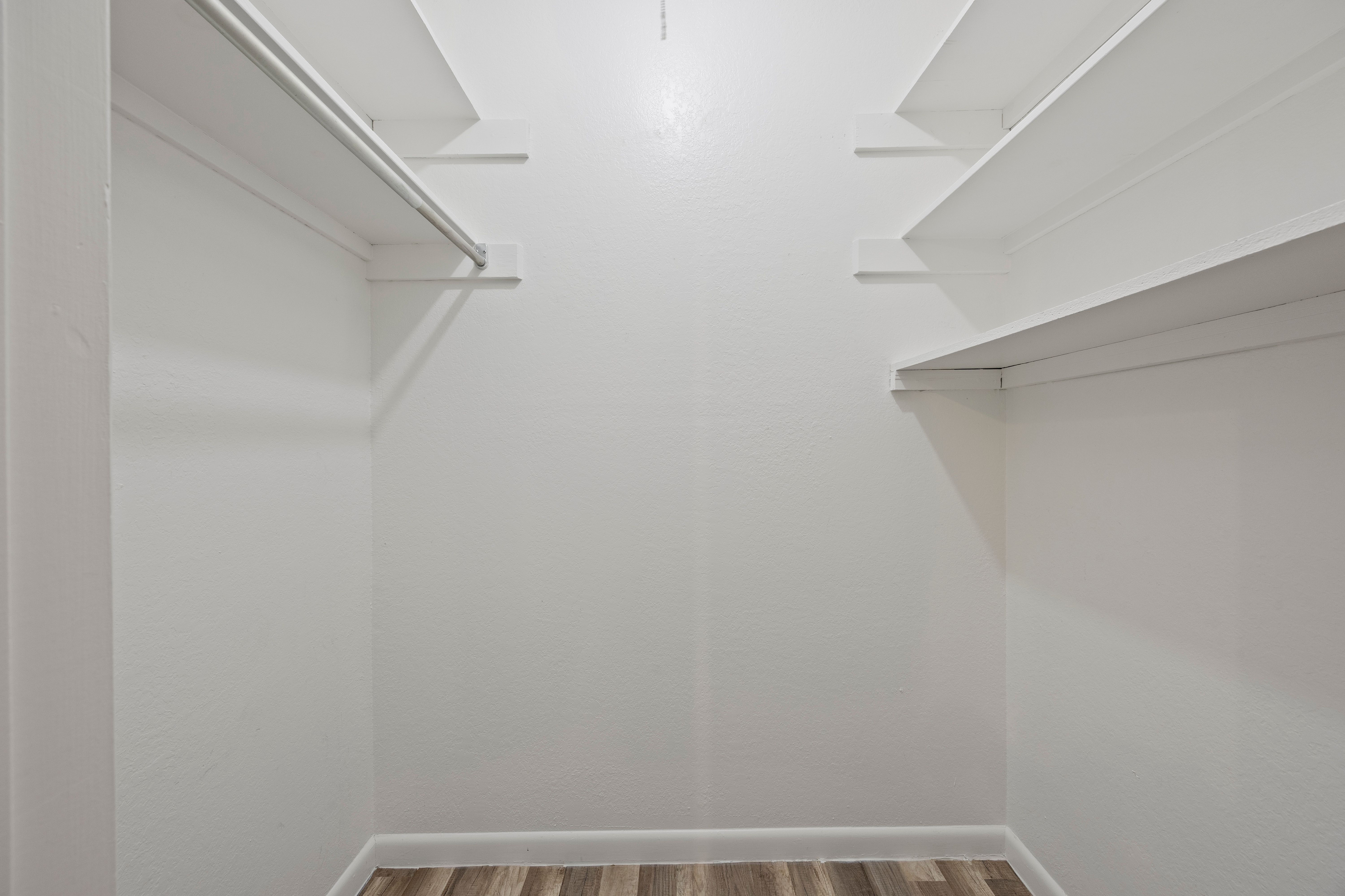  Light comes in From Extra Windows, Clean and Direct - 物件實景
