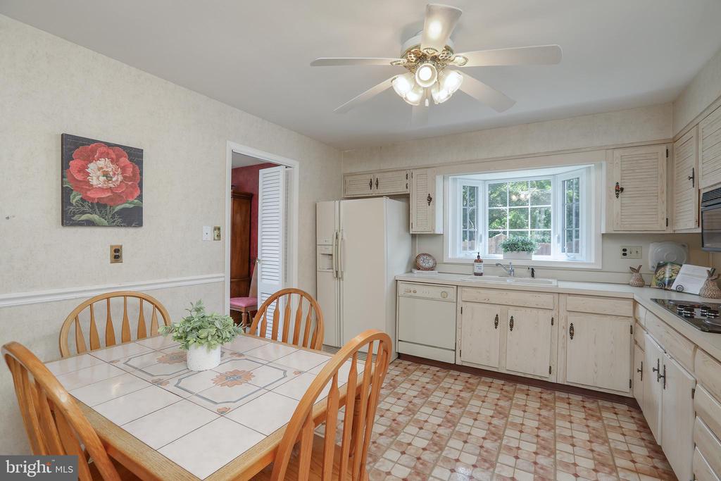 Morrisville, Pennsylvania, 19067, United States, 4 Bedrooms Bedrooms, ,3 BathroomsBathrooms,Residential,For Sale,1907545