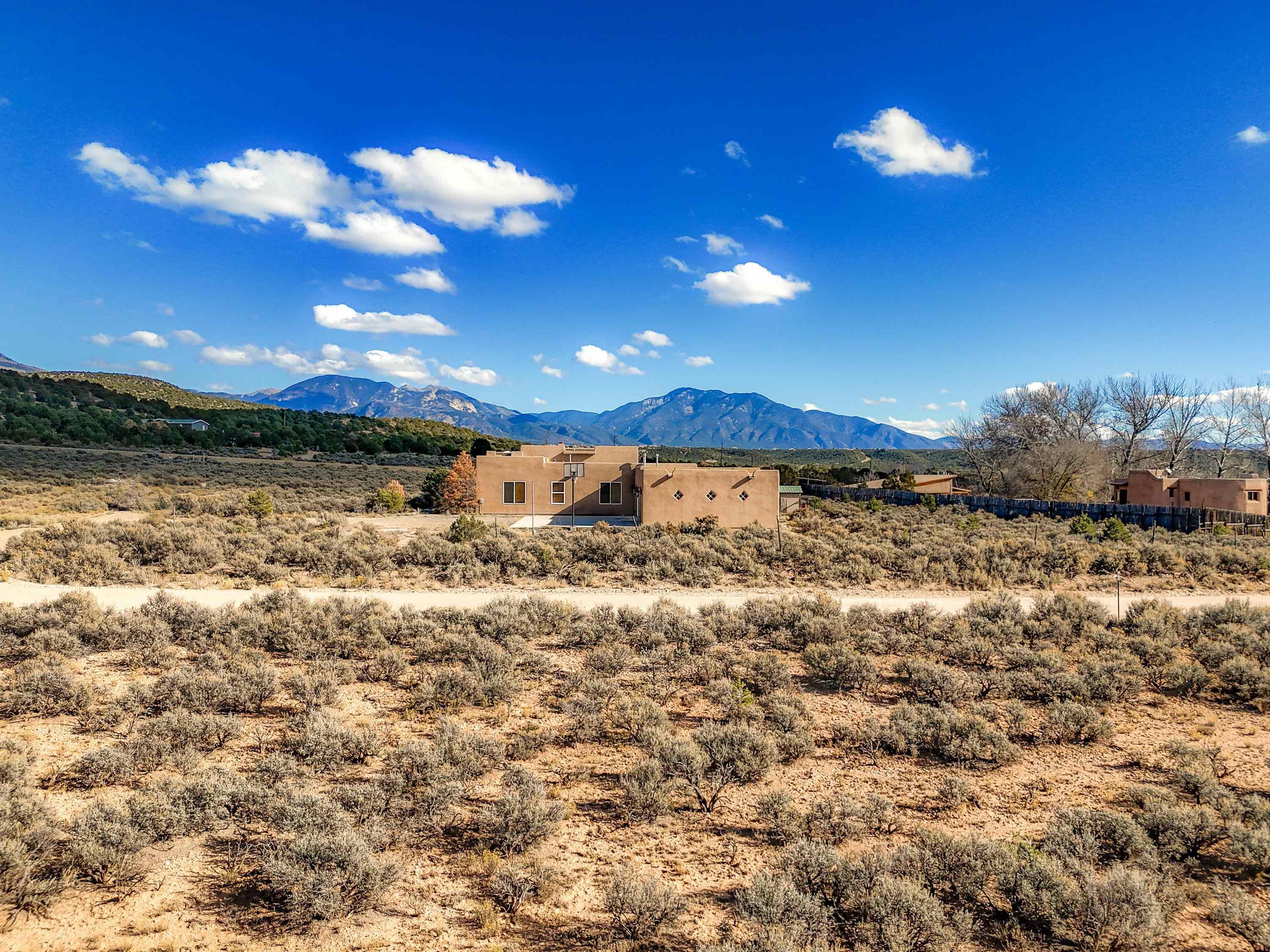 Arroyo Hondo, New Mexico, 87513, United States, 2 Bedrooms Bedrooms, ,2 BathroomsBathrooms,Residential,For Sale,1995561