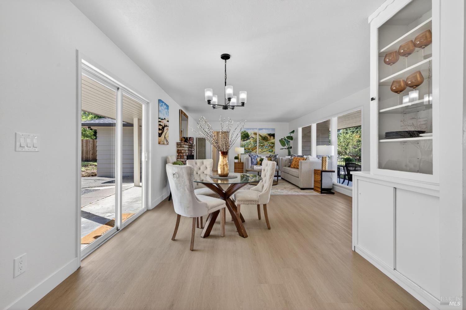 Sebastopol, California, 95472, United States, 2 Bedrooms Bedrooms, ,1 BathroomBathrooms,Residential,For Sale,2048872