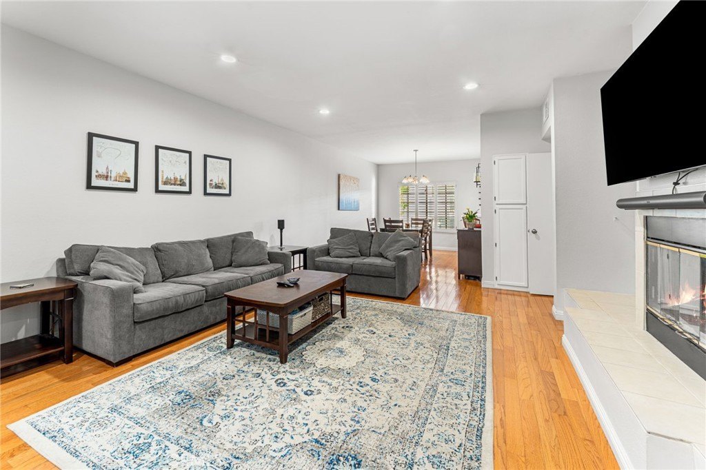 Pasadena, California, 91101, United States, 3 Bedrooms Bedrooms, ,3 BathroomsBathrooms,Residential,For Sale,1984224