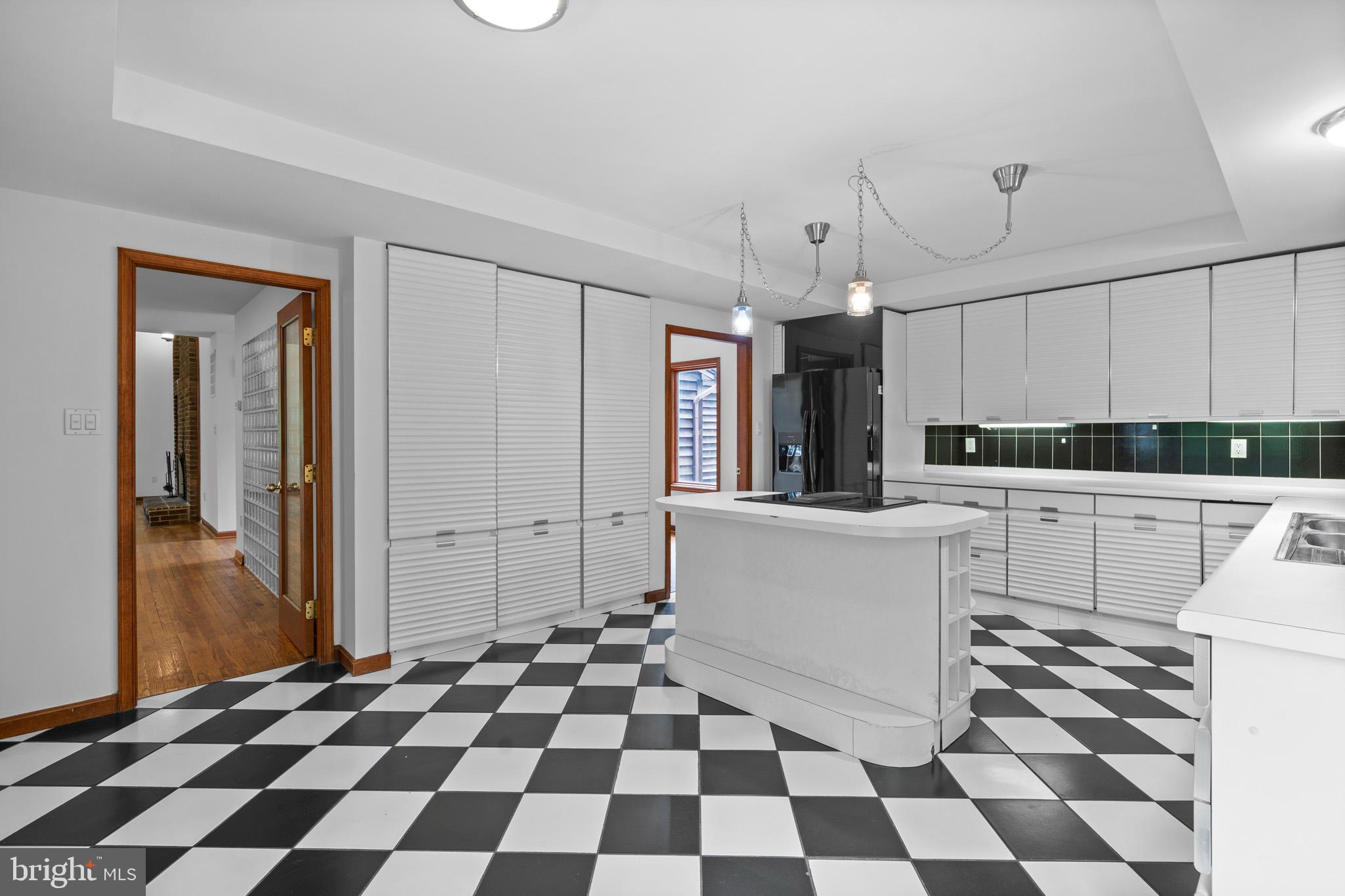 La Plata, Maryland, 20646, United States, 5 Bedrooms Bedrooms, ,4 BathroomsBathrooms,Residential,For Sale,1928558