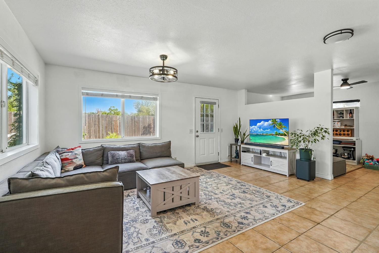 El Dorado, California, 95623, United States, 3 Bedrooms Bedrooms, ,2 BathroomsBathrooms,Residential,For Sale,1933121