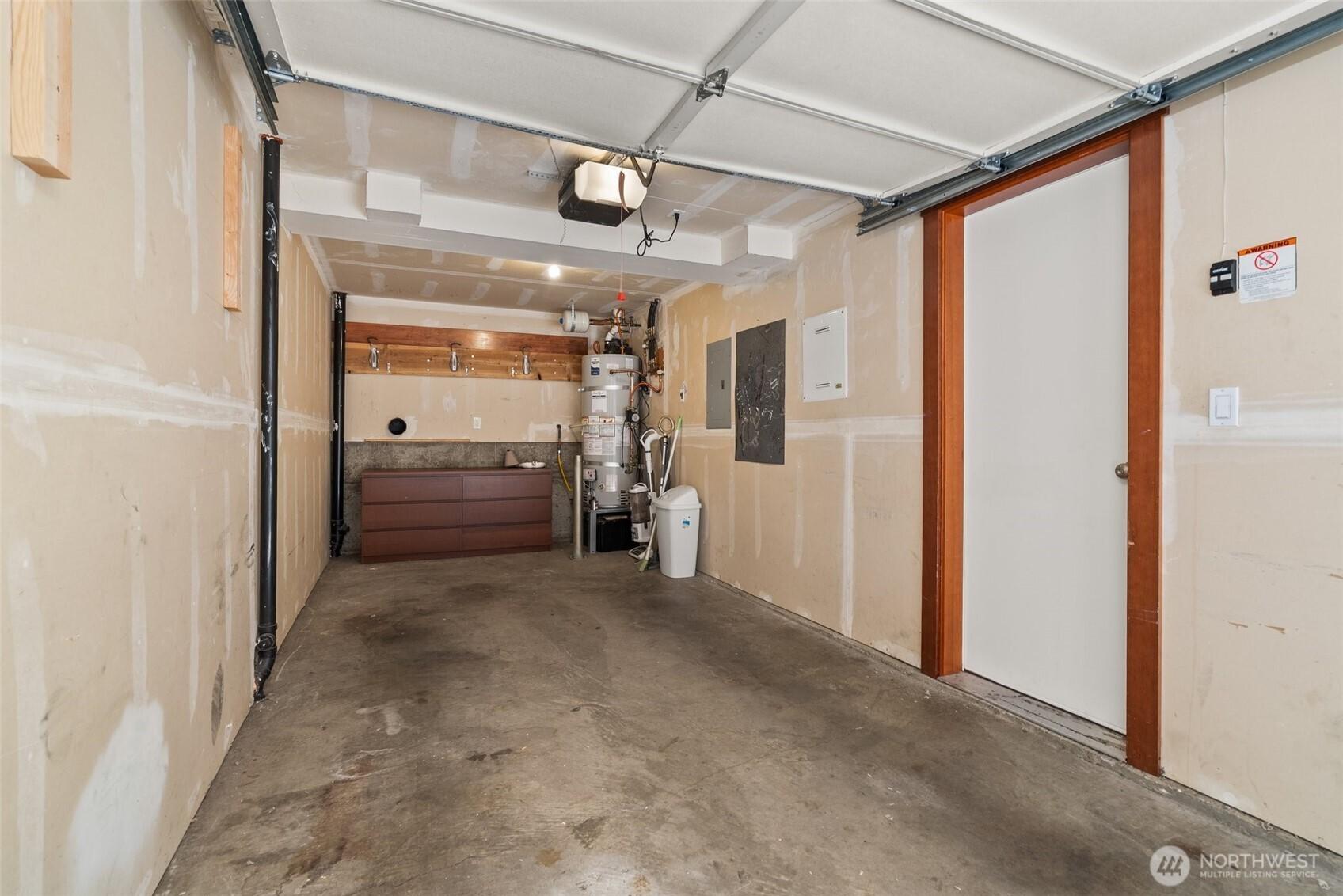SEATTLE, Washington, 98105, United States, 3 Bedrooms Bedrooms, ,3 BathroomsBathrooms,Residential,For Sale,1875304
