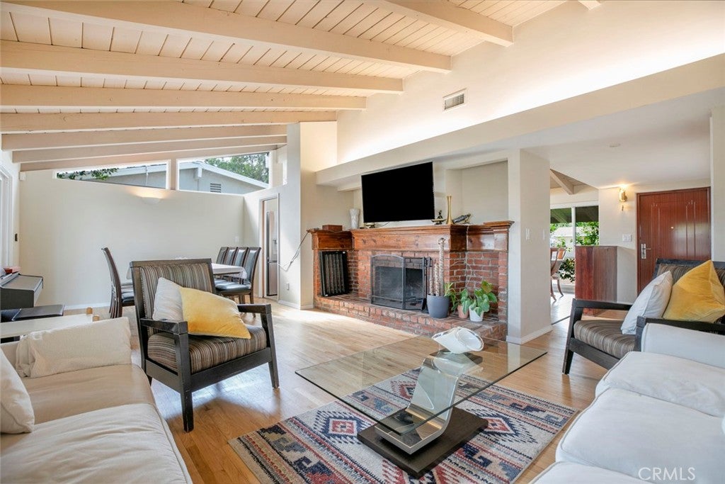 Granada Hills, California, 91344, United States, 3 Bedrooms Bedrooms, ,2 BathroomsBathrooms,Residential,For Sale,1940925