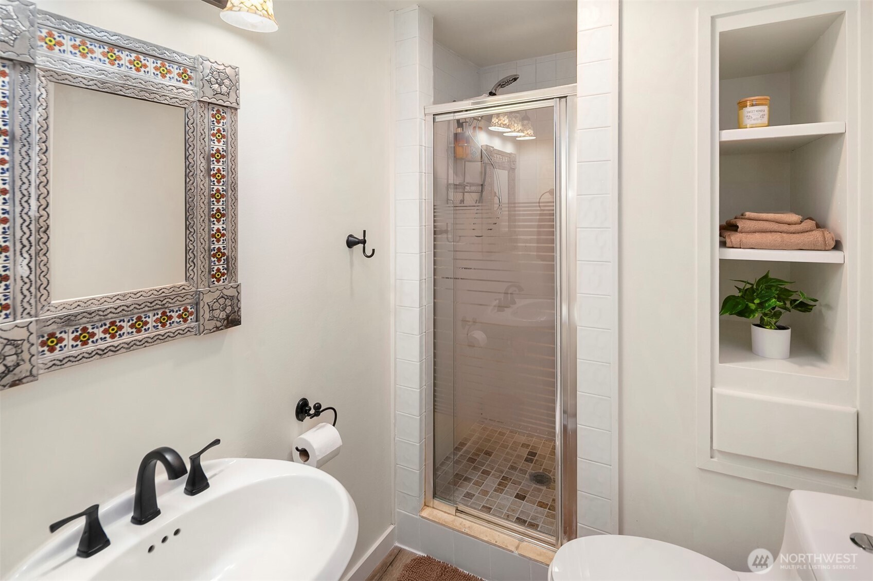 North Bend, Washington, 98045, United States, 3 Bedrooms Bedrooms, ,2 BathroomsBathrooms,Residential,For Sale,1989683