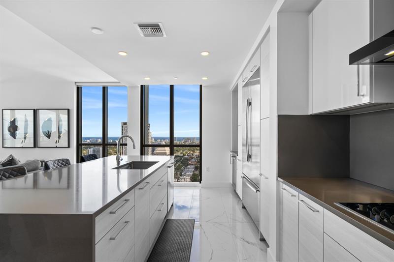 Fort Lauderdale, Florida, 33301, United States, 4 Bedrooms Bedrooms, ,5 BathroomsBathrooms,Residential,For Sale,1987961