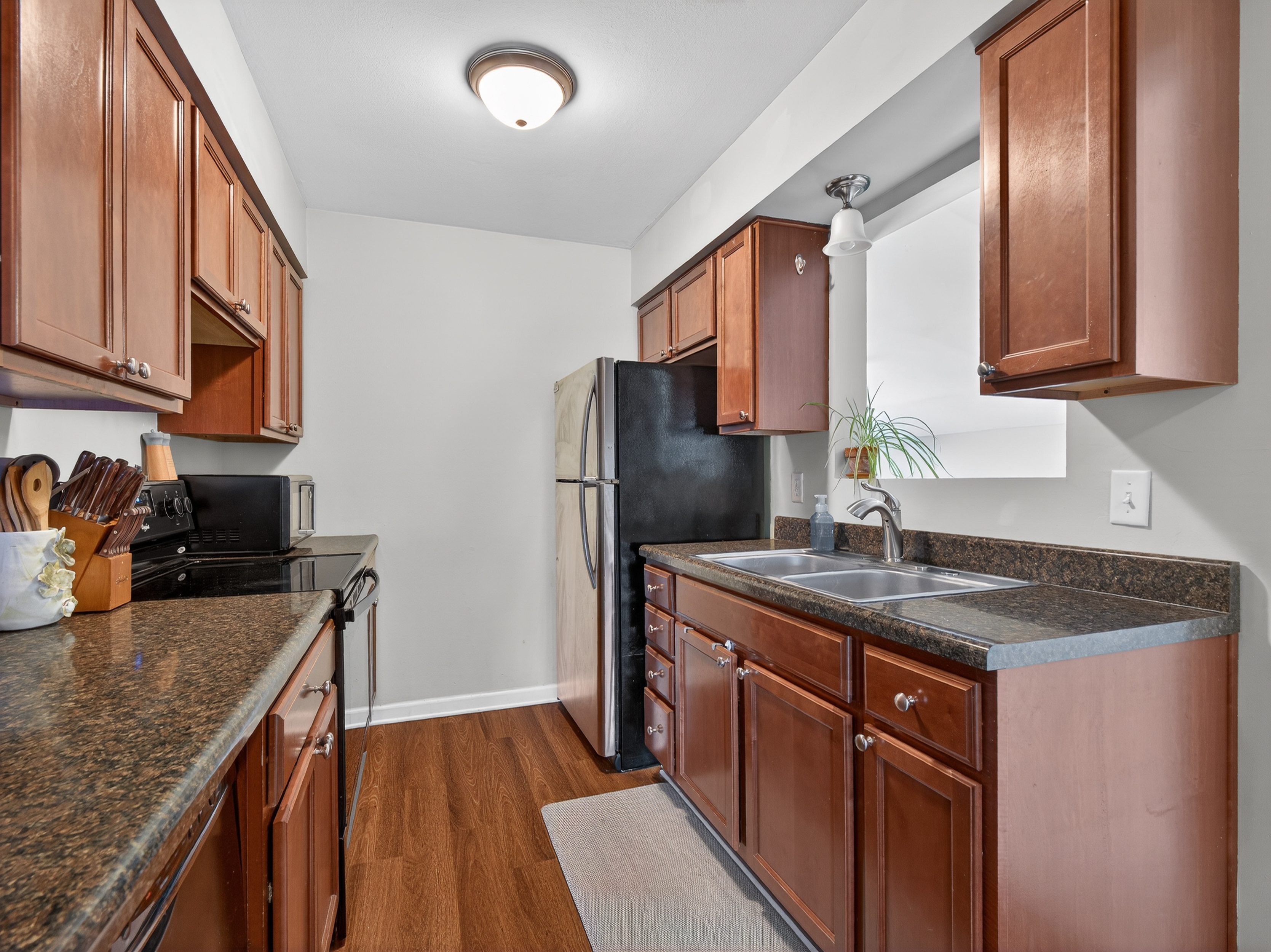  Unique Ranch on Large Lot - 物件實景