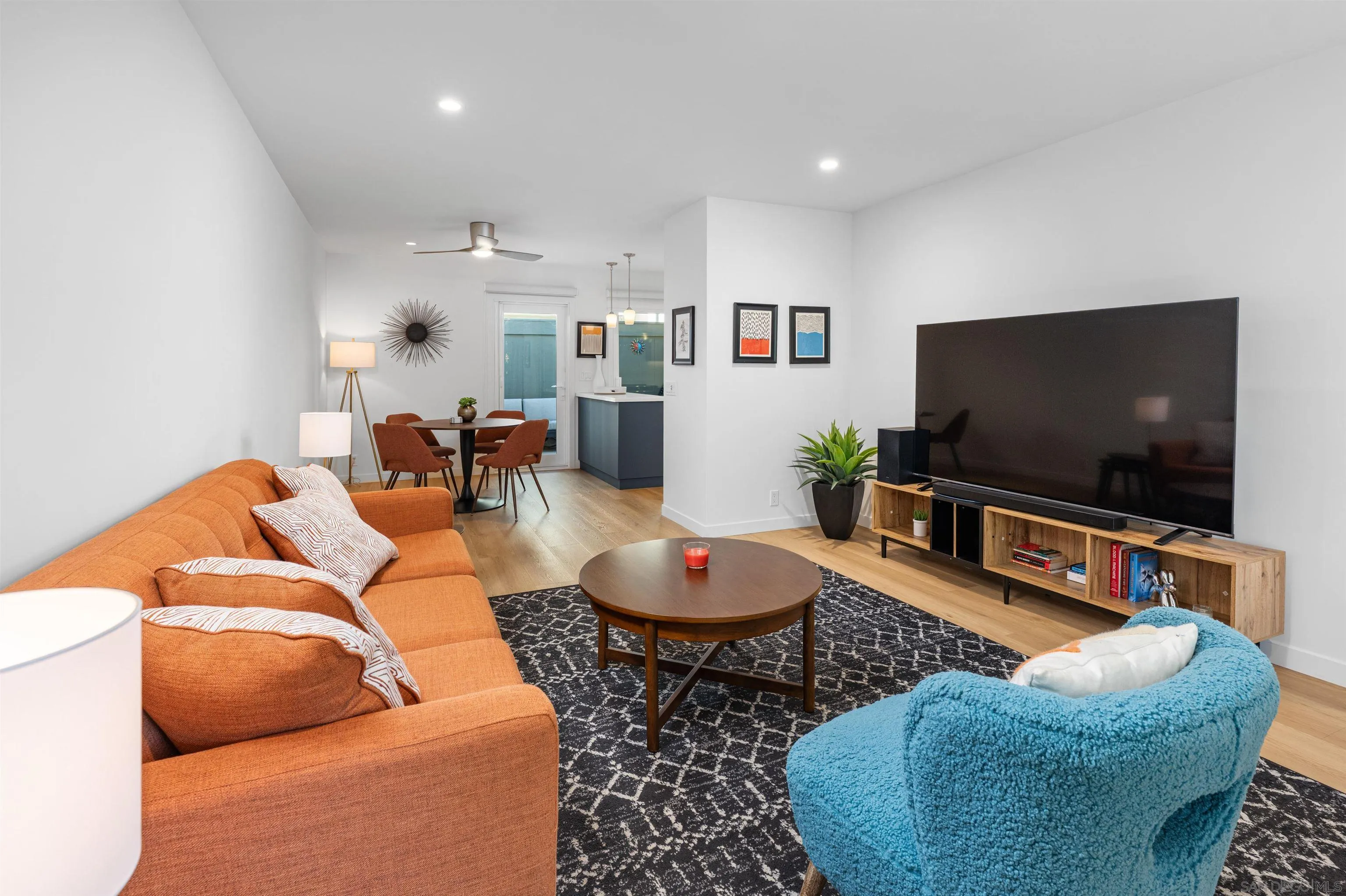 San Diego, California, 92111, United States, 2 Bedrooms Bedrooms, ,3 BathroomsBathrooms,Residential,For Sale,2003271