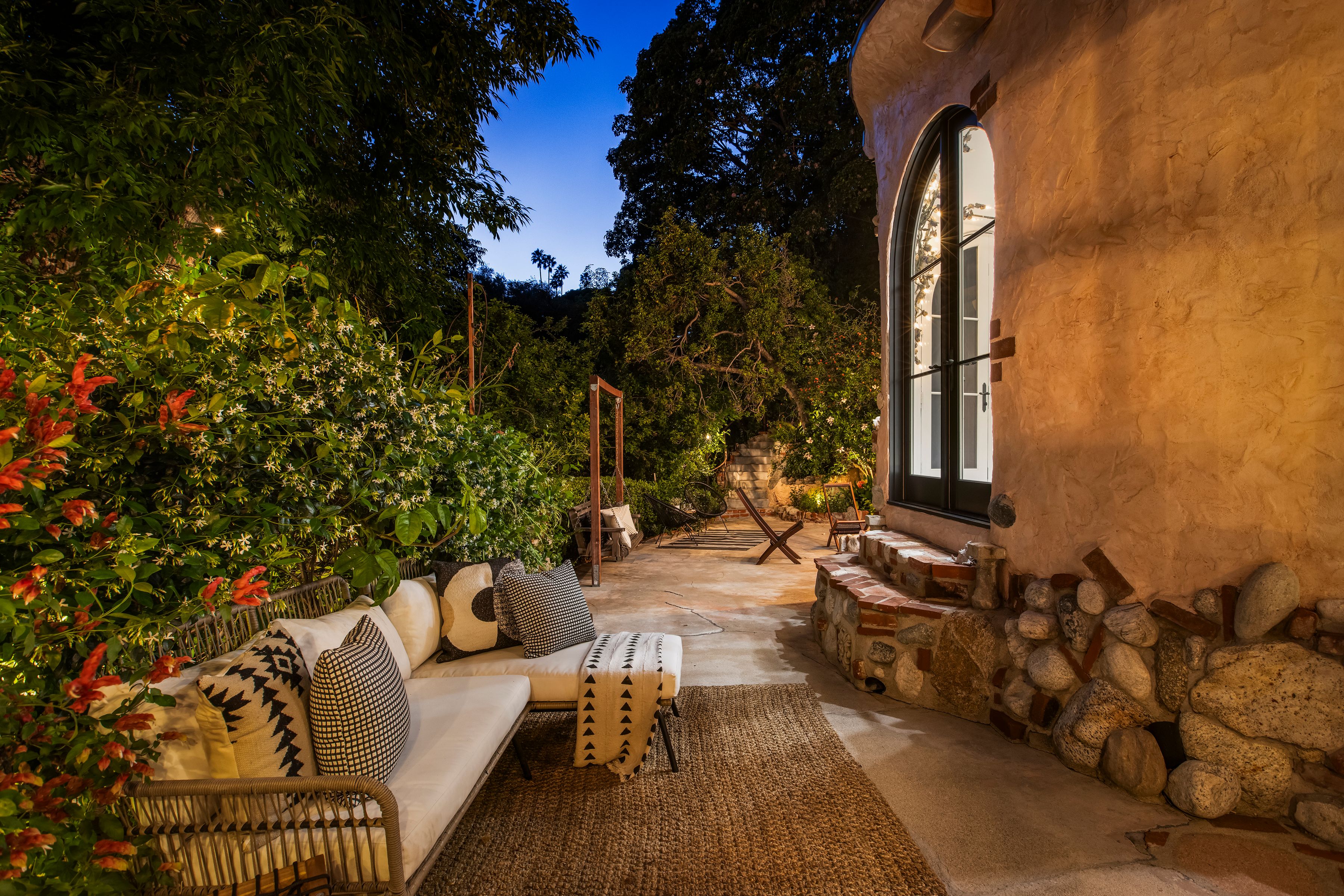  A Storybook Compound - 物件實景