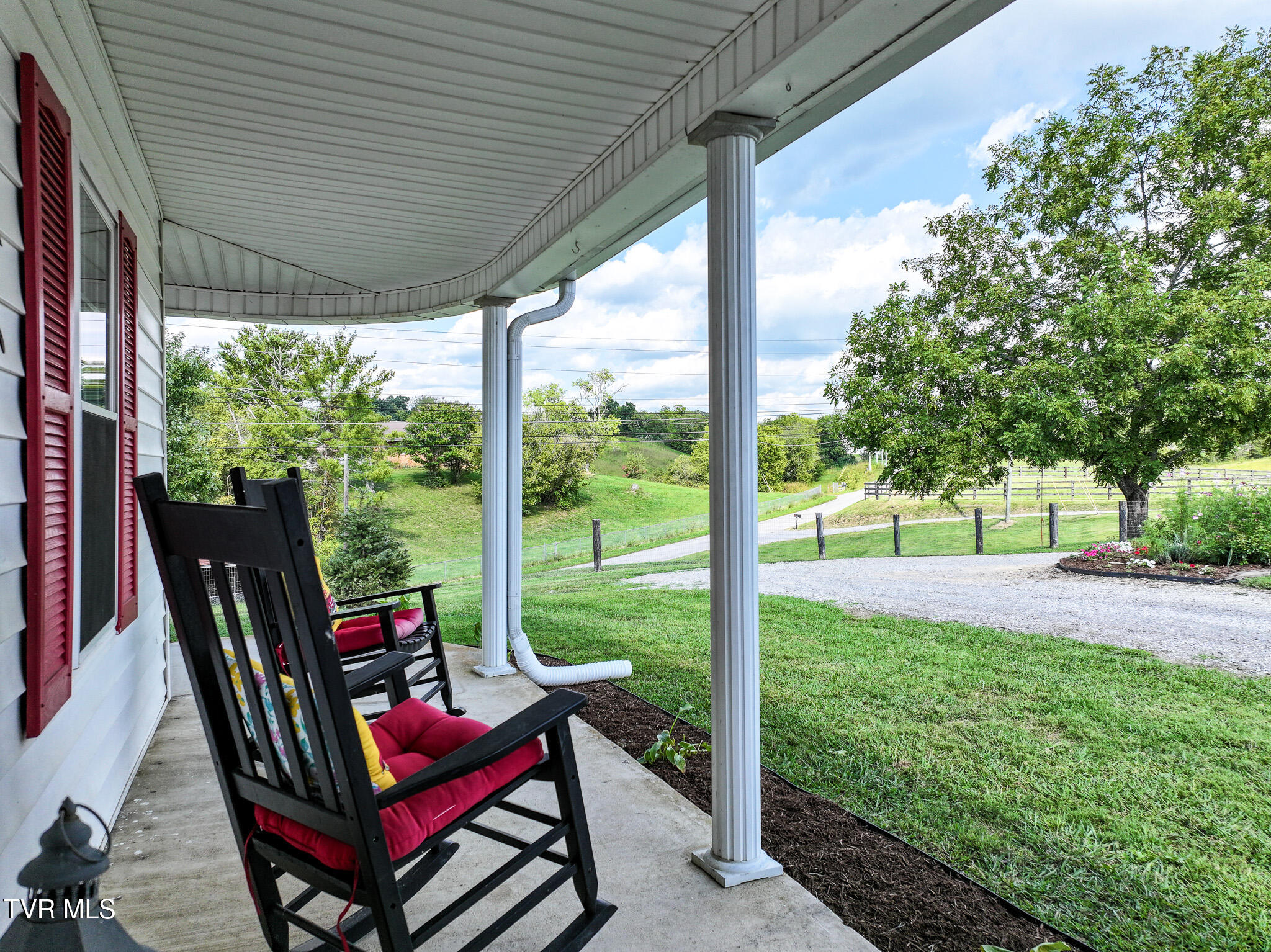 Greeneville, Tennessee, 37745, United States, 3 Bedrooms Bedrooms, ,3 BathroomsBathrooms,Residential,For Sale,2039547