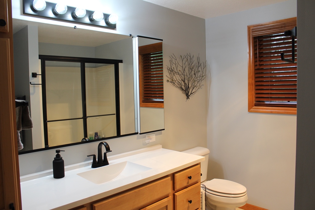 Minocqua, Wisconsin, 54548, United States, 3 Bedrooms Bedrooms, ,2 BathroomsBathrooms,Residential,For Sale,1984863