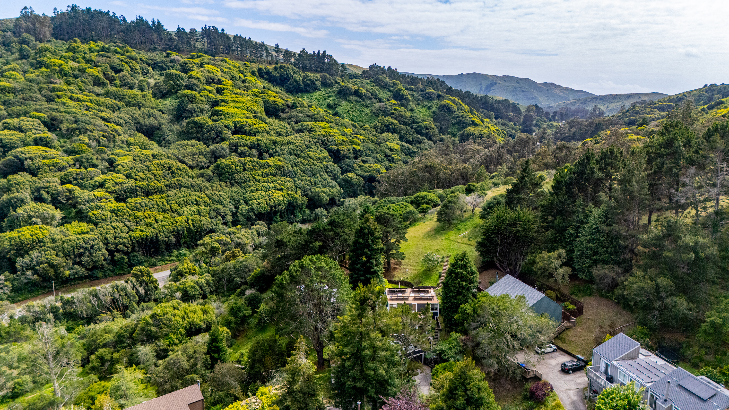  Contempary Hillside Living - 物件實景