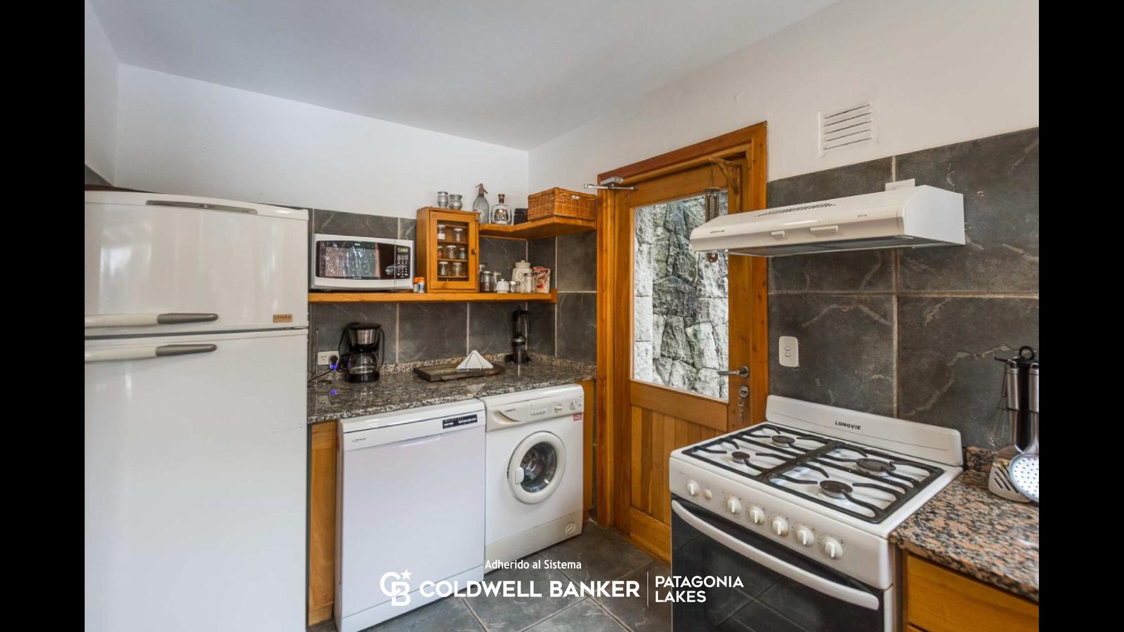 VENTA Casa 210m2 lote 3.416m2 m2 En barrio privad, Villa La Angostura, AR-Q, AR, 3 Bedrooms Bedrooms, ,4 BathroomsBathrooms,Residential,For Sale,VENTA Casa 210m2 lote 3.416m2 m2 En barrio privad,1459809