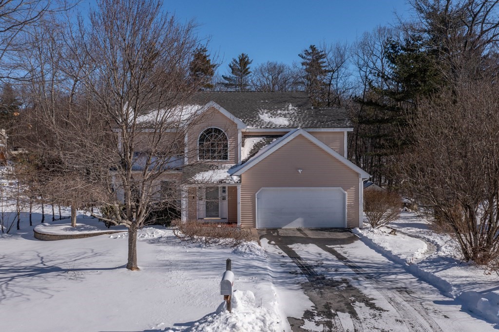 Hooksett, New Hampshire, 03106, United States, 3 Bedrooms Bedrooms, ,3 BathroomsBathrooms,Residential,For Sale,1930253