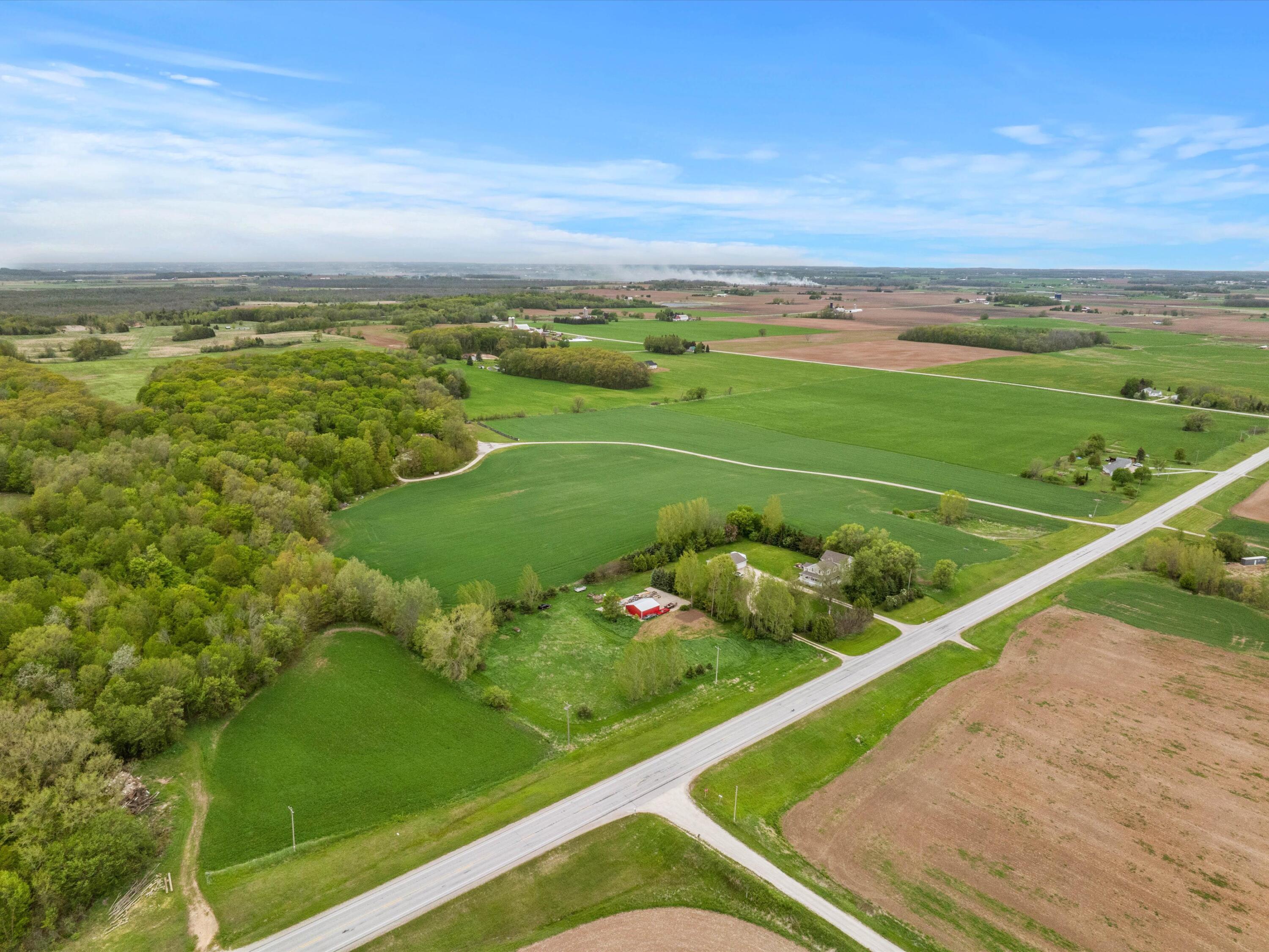 Eaton, Wisconsin, 54245, United States, 3 Bedrooms Bedrooms, ,4 BathroomsBathrooms,Residential,For Sale,1926569
