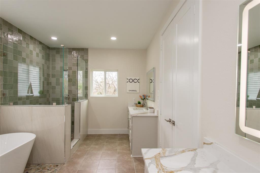 Mabank, Texas, 75143, United States, 4 Bedrooms Bedrooms, ,3 BathroomsBathrooms,Residential,For Sale,1942987