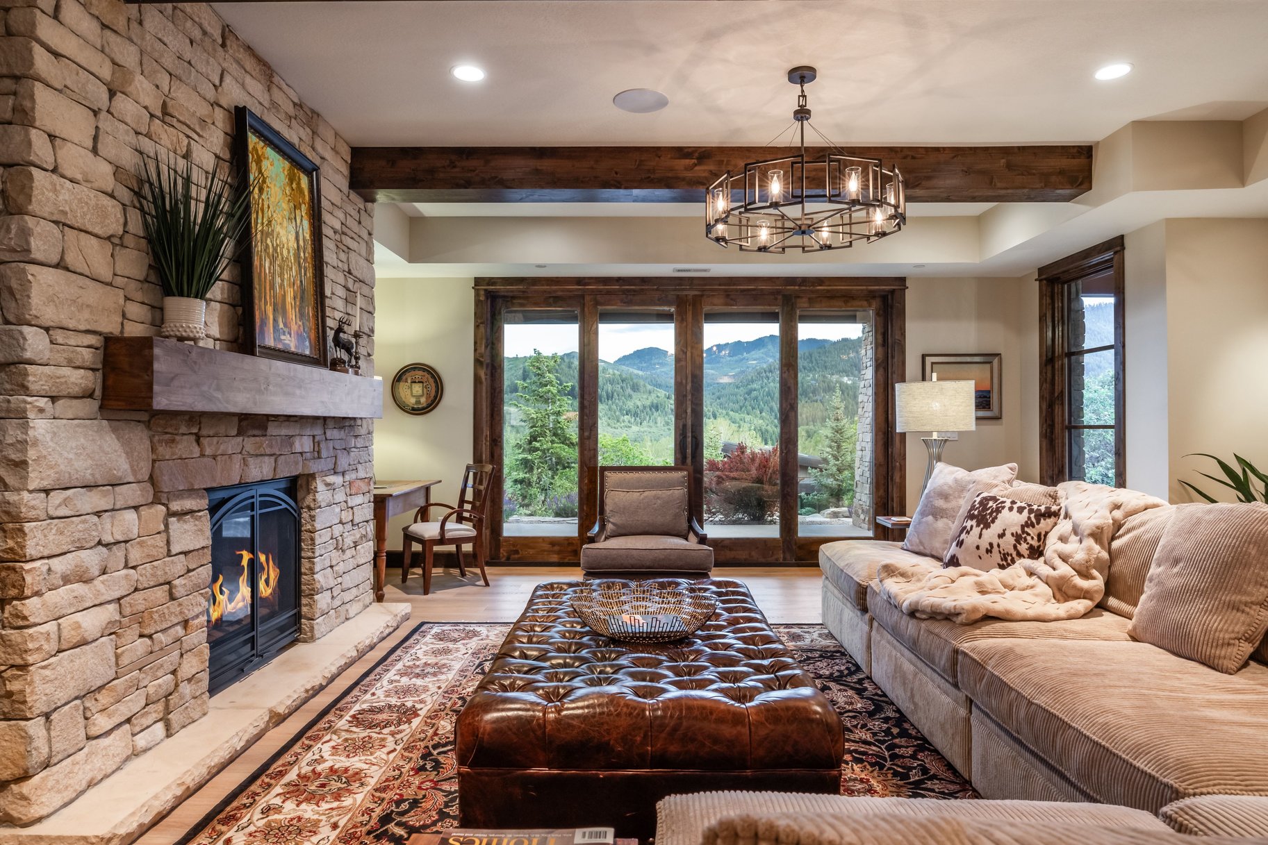  Luxury Custom Home in the Coveted Woods of Parleys Lane - 物件實景