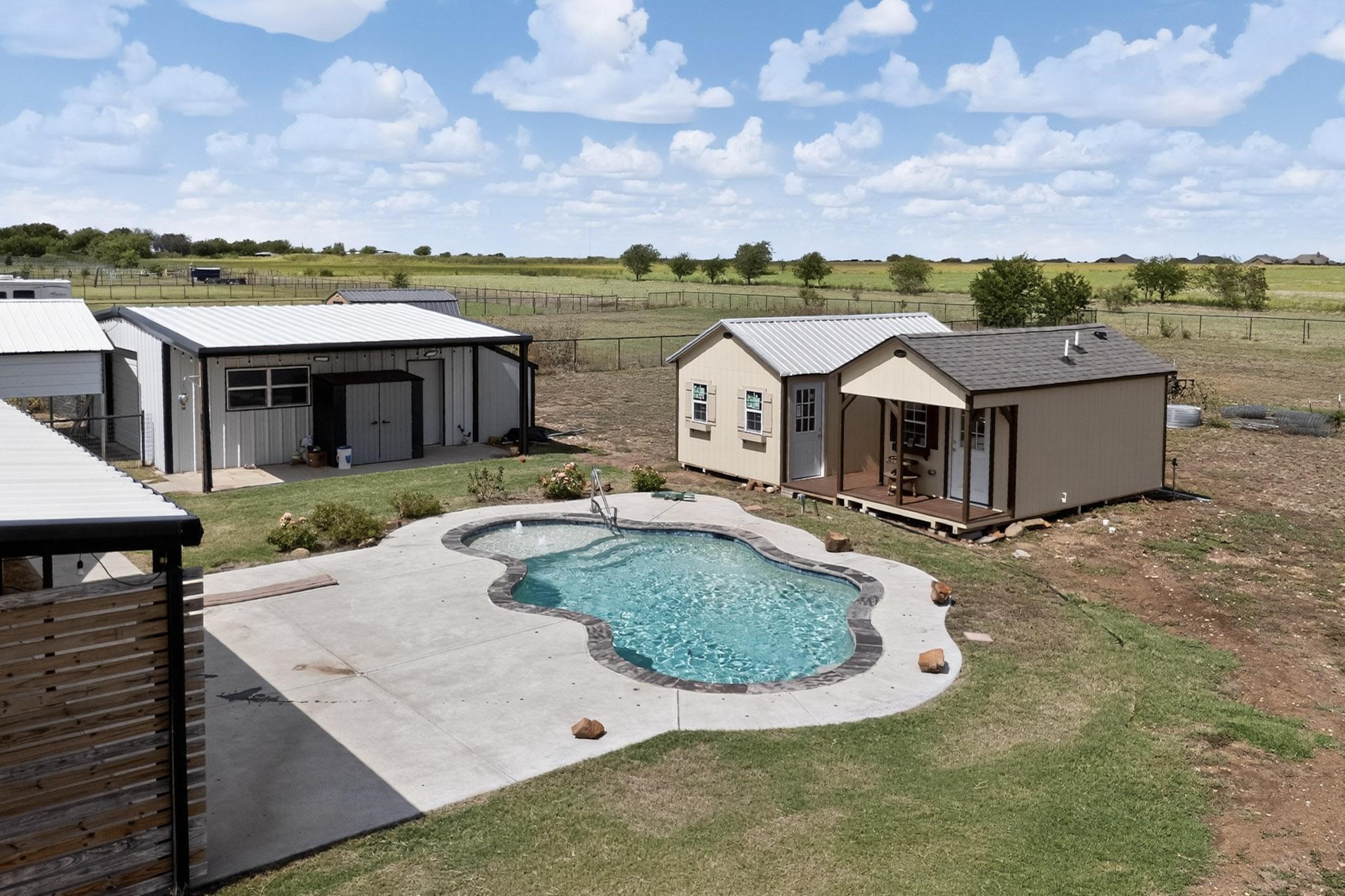 Godley, Texas, 76044, United States, 4 Bedrooms Bedrooms, ,3 BathroomsBathrooms,Residential,For Sale,1956819