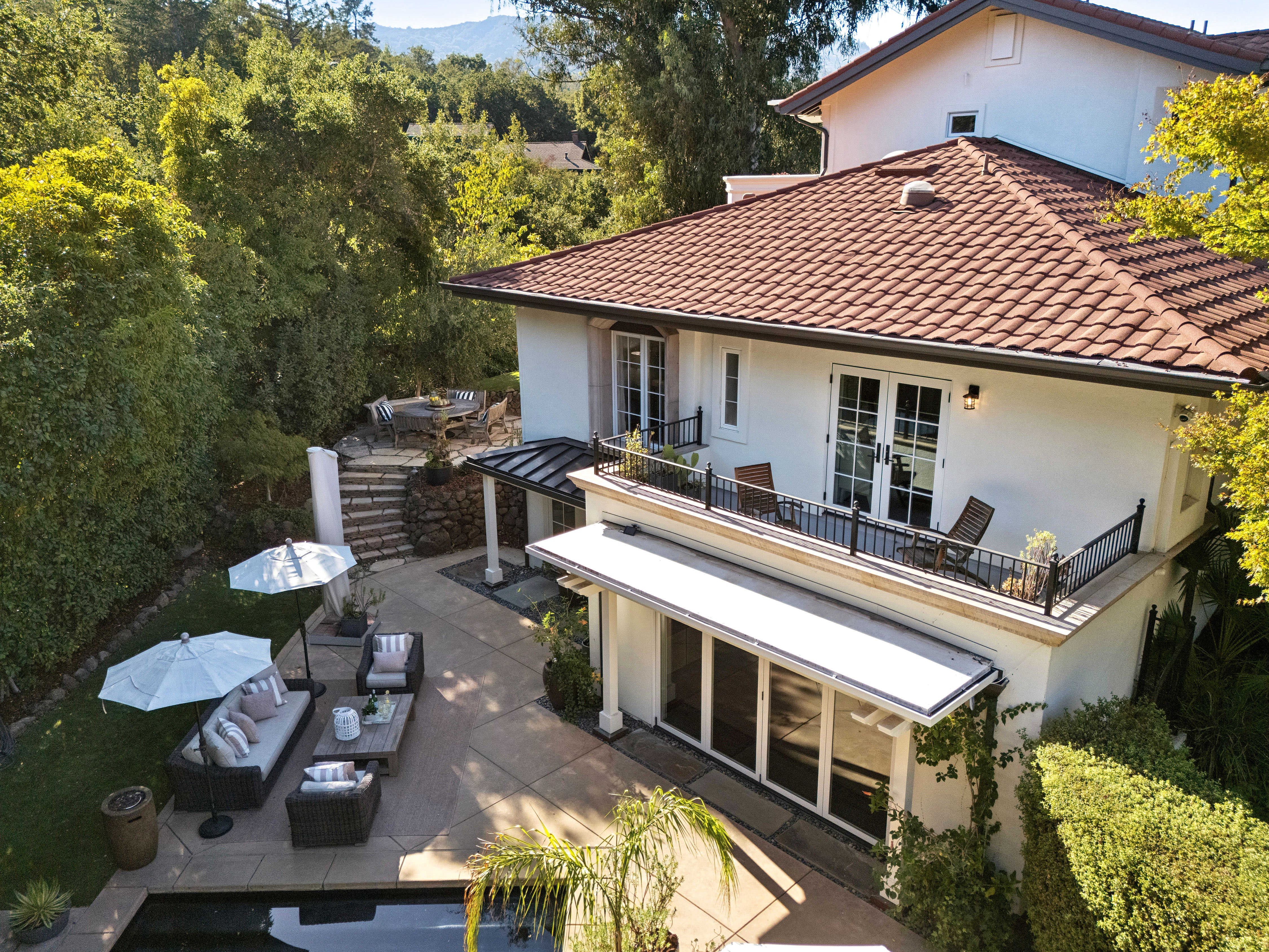  Expansive Mediterranean-Style Villa - 物件實景
