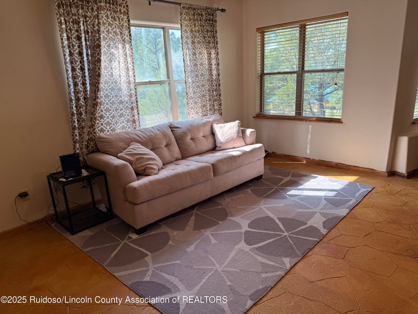 Ruidoso, New Mexico, 88345, United States, 3 Bedrooms Bedrooms, ,5 BathroomsBathrooms,Residential,For Sale,1979549