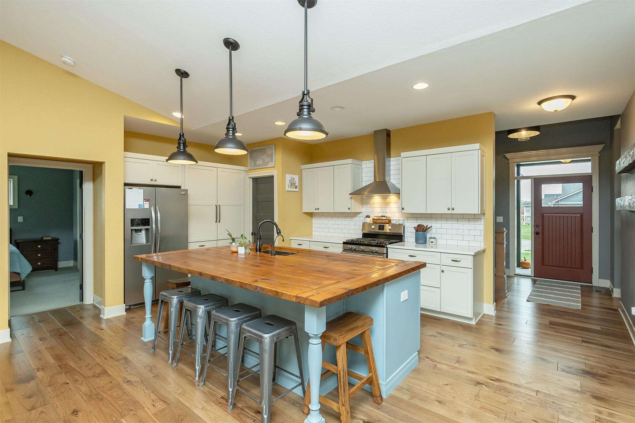 Huxley, Iowa, 50124, United States, 4 Bedrooms Bedrooms, ,3 BathroomsBathrooms,Residential,For Sale,1987061