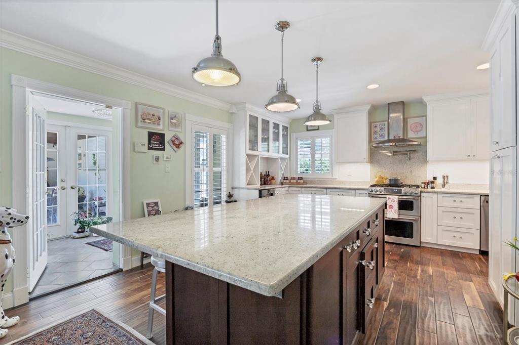 Tampa, Florida, 33629, United States, 4 Bedrooms Bedrooms, ,3 BathroomsBathrooms,Residential,For Sale,1885727