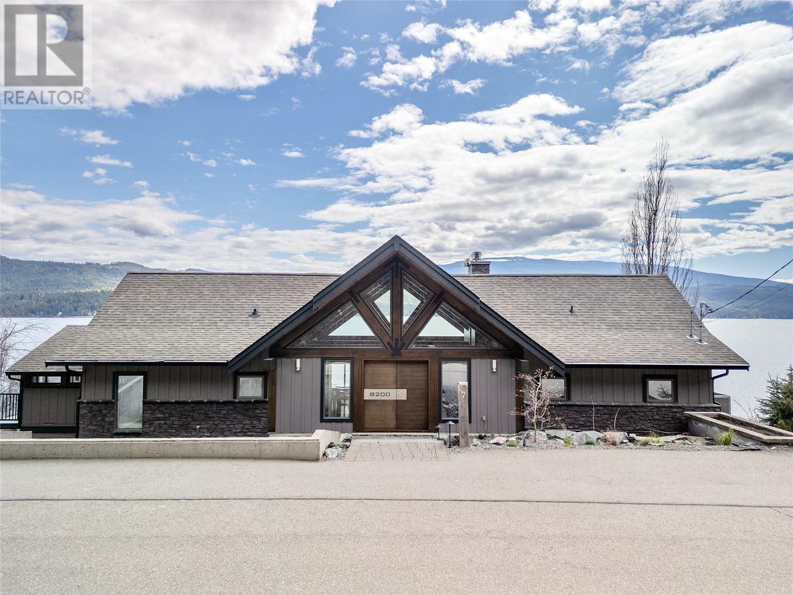 ANGLEMONT, British Columbia, V0E 1M8, CA, 5 Bedrooms Bedrooms, ,4 BathroomsBathrooms,Residential,For Sale,1838745