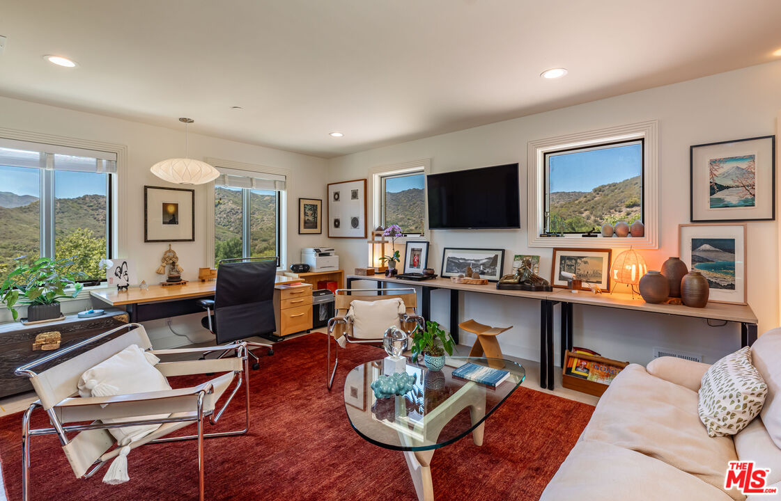 Calabasas, California, 91302, United States, 5 Bedrooms Bedrooms, ,4 BathroomsBathrooms,Residential,For Sale,1926275