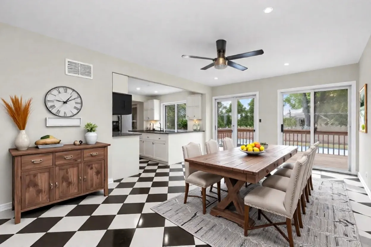 Palatine, Illinois, 60067, United States, 4 Bedrooms Bedrooms, ,3 BathroomsBathrooms,Residential,For Sale,1967917