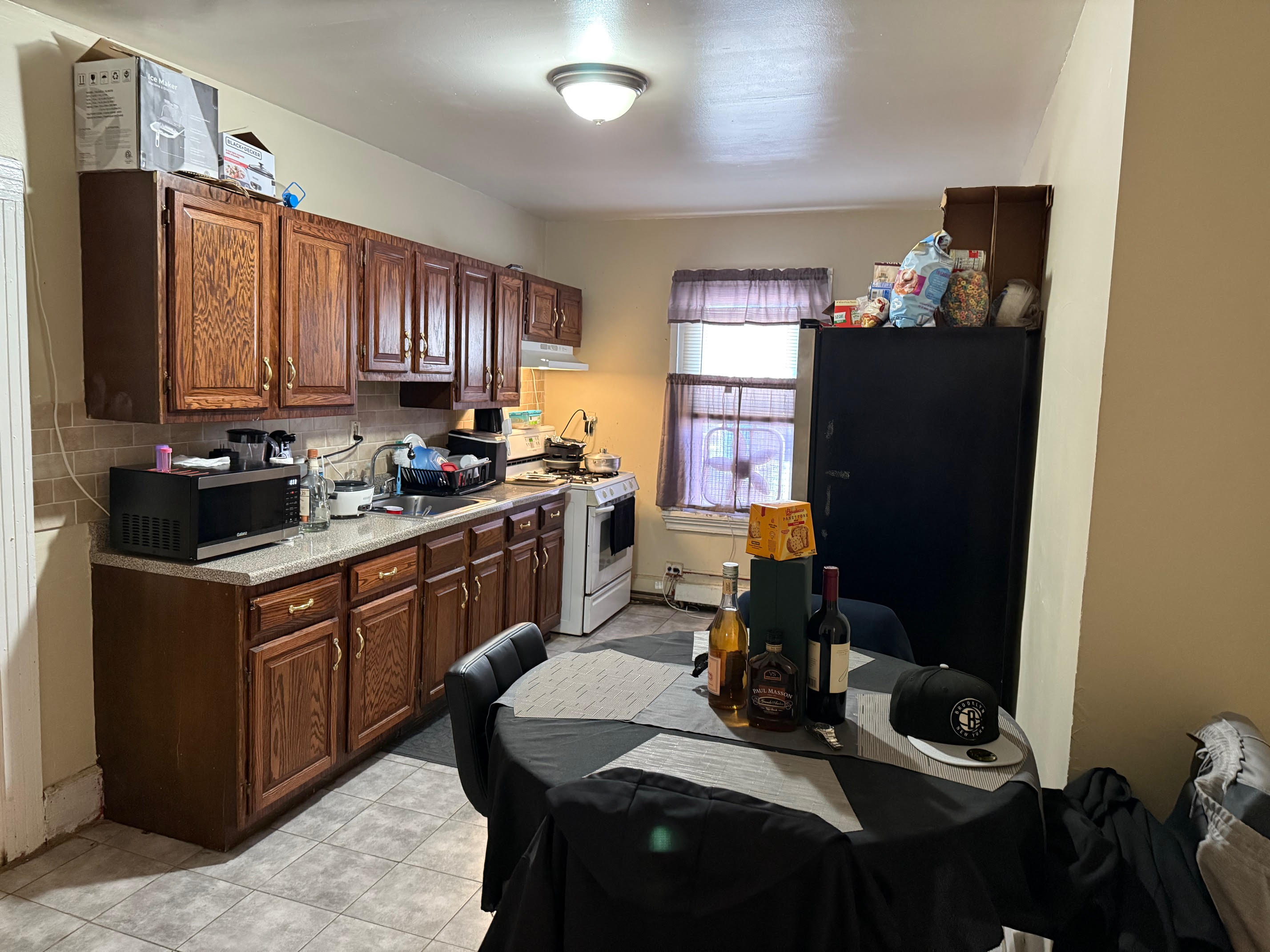 Bridgeport, Connecticut, 06608, United States, 6 Bedrooms Bedrooms, ,3 BathroomsBathrooms,Residential,For Sale,1936865