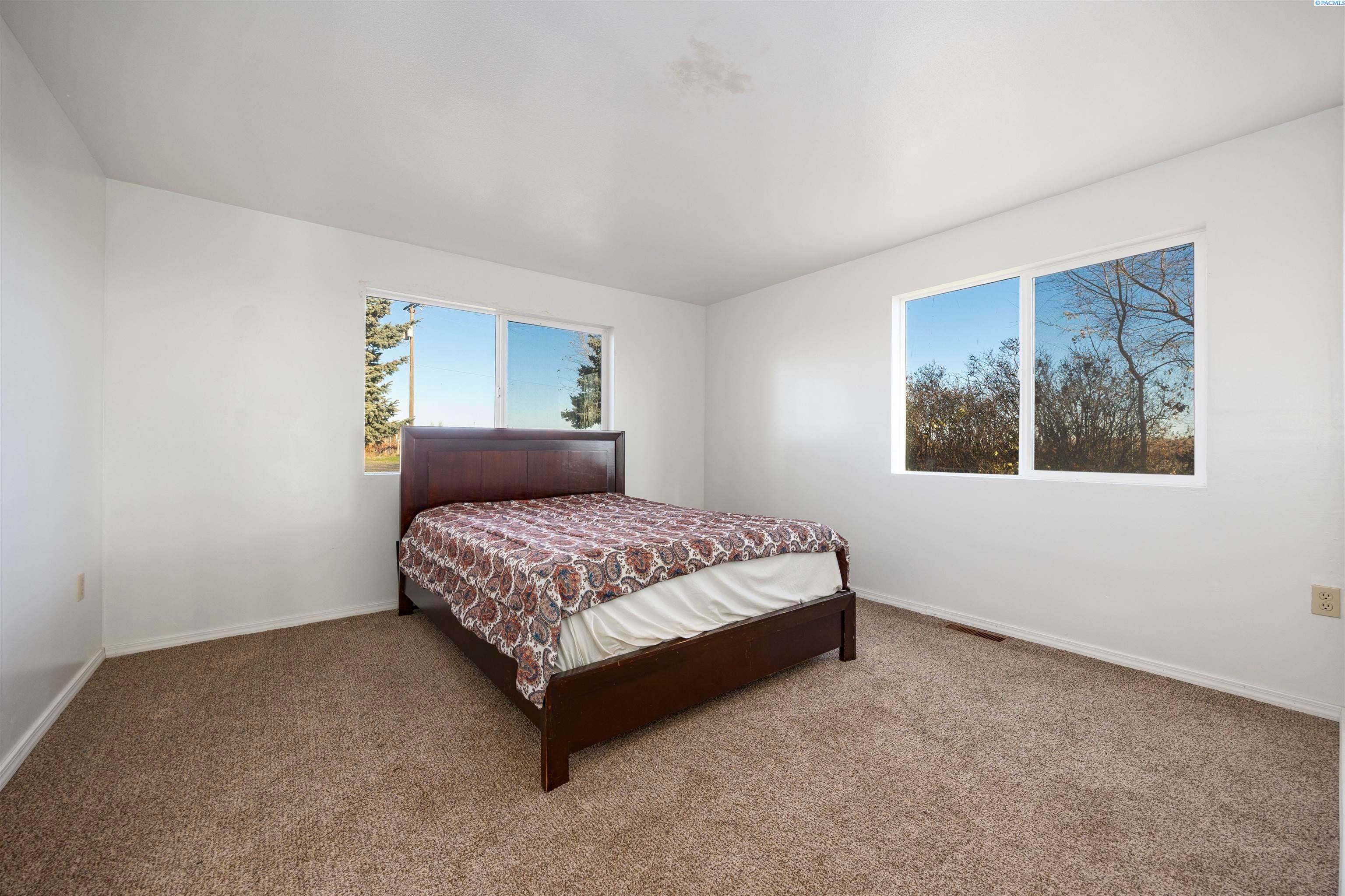 Pasco, Washington, 99301, United States, 2 Bedrooms Bedrooms, ,1 BathroomBathrooms,Residential,For Sale,1997990