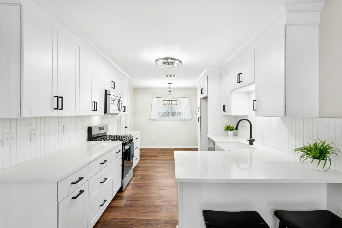 Austin, Texas, 78727, United States, 3 Bedrooms Bedrooms, ,2 BathroomsBathrooms,Residential,For Sale,1960659