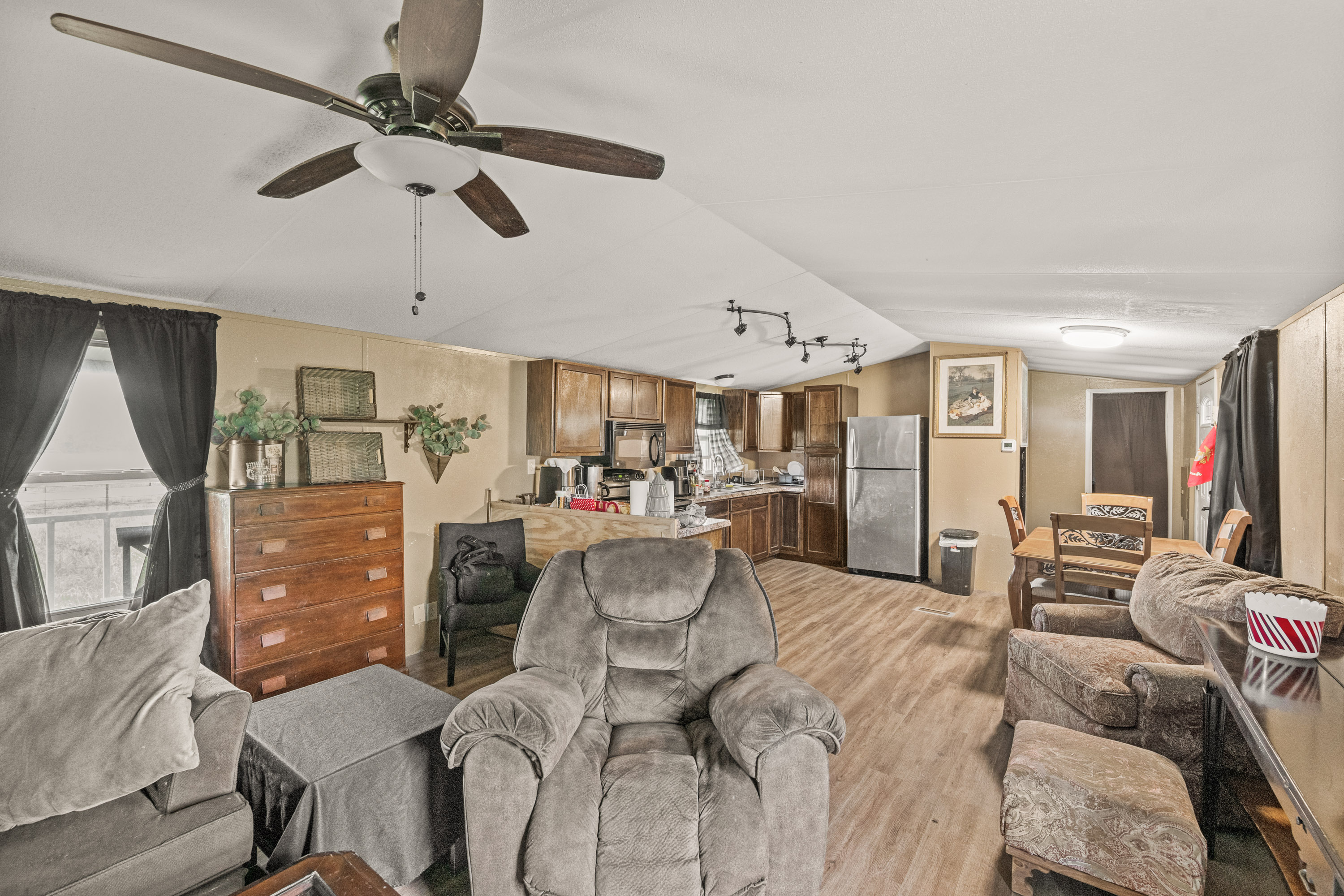 Caddo Mills, Texas, 75135, United States, 3 Bedrooms Bedrooms, ,3 BathroomsBathrooms,Residential,For Sale,1792511
