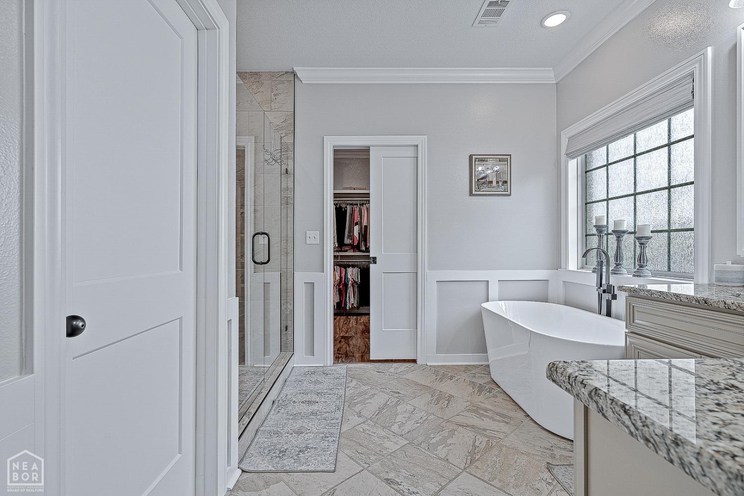 Jonesboro, Arkansas, 72404, United States, ,4 BathroomsBathrooms,Residential,For Sale,1981913