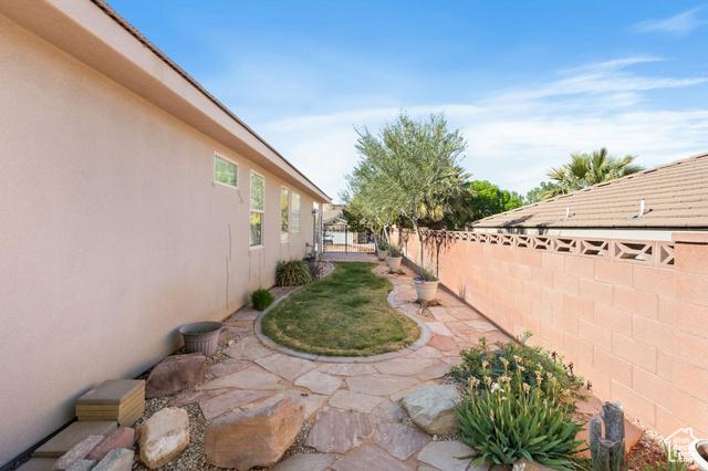 St. George, Utah, 84790, United States, 3 Bedrooms Bedrooms, ,2 BathroomsBathrooms,Residential,For Sale,1988612