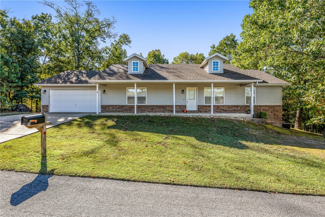 Edenhall Ln, Bella Vista, AR 72714