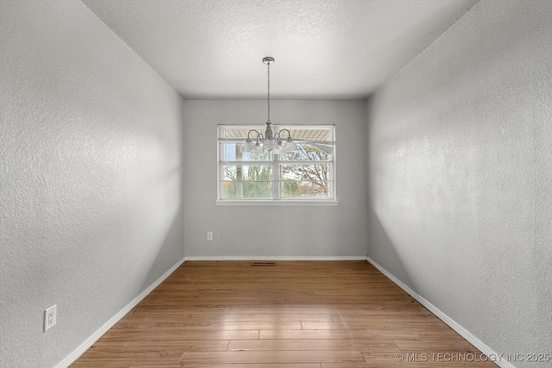 Glenpool, Oklahoma, 74033, United States, ,Residential,For Sale,1998414