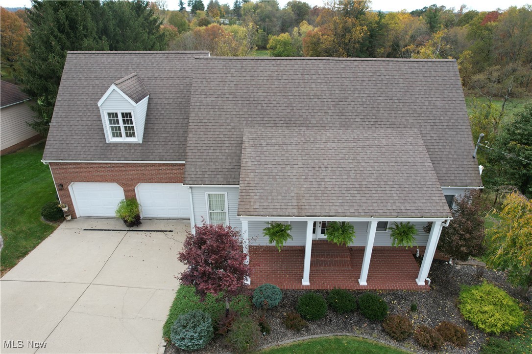 Vienna, West Virginia, 26105, United States, 4 Bedrooms Bedrooms, ,5 BathroomsBathrooms,Residential,For Sale,1987496