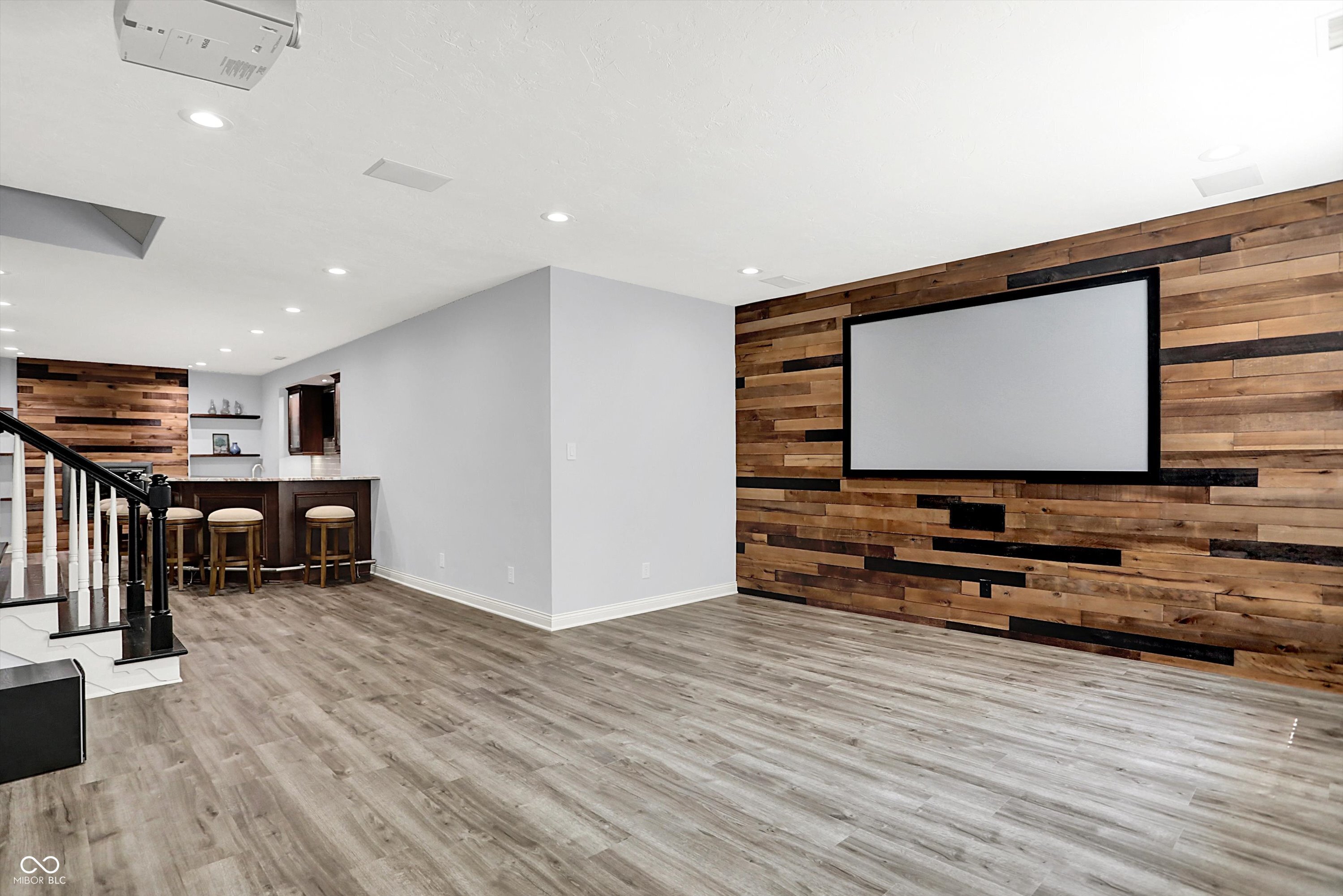 Carmel, Indiana, 46032, United States, 5 Bedrooms Bedrooms, ,5 BathroomsBathrooms,Residential,For Sale,2005635