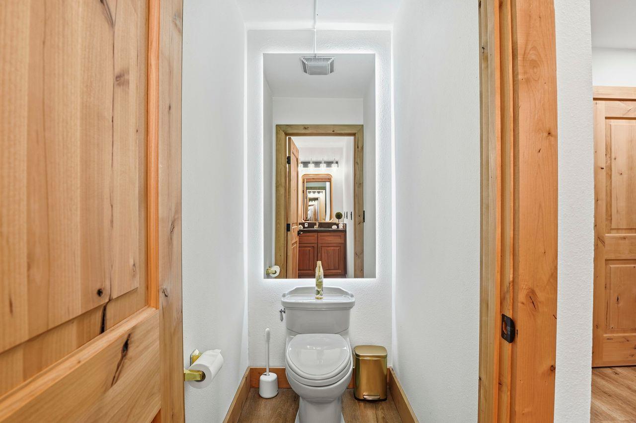 Soda Springs, California, 95728, United States, 3 Bedrooms Bedrooms, ,2 BathroomsBathrooms,Residential,For Sale,1998980