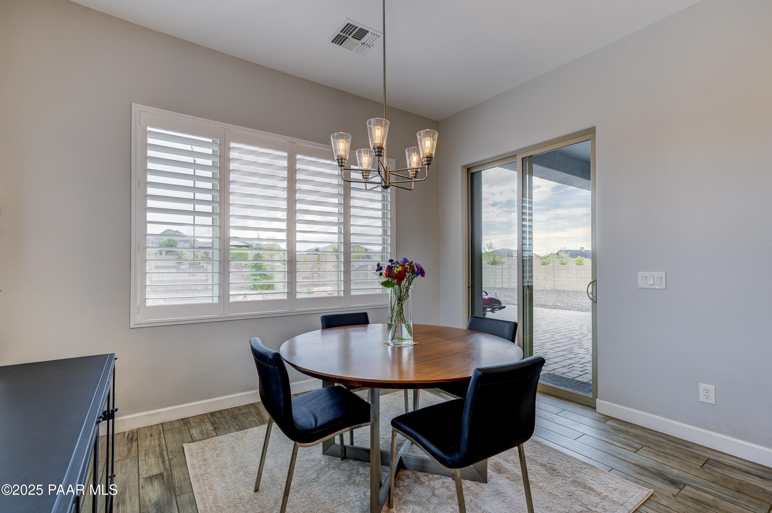 Prescott, Arizona, 86301, United States, 3 Bedrooms Bedrooms, ,3 BathroomsBathrooms,Residential,For Sale,1960524