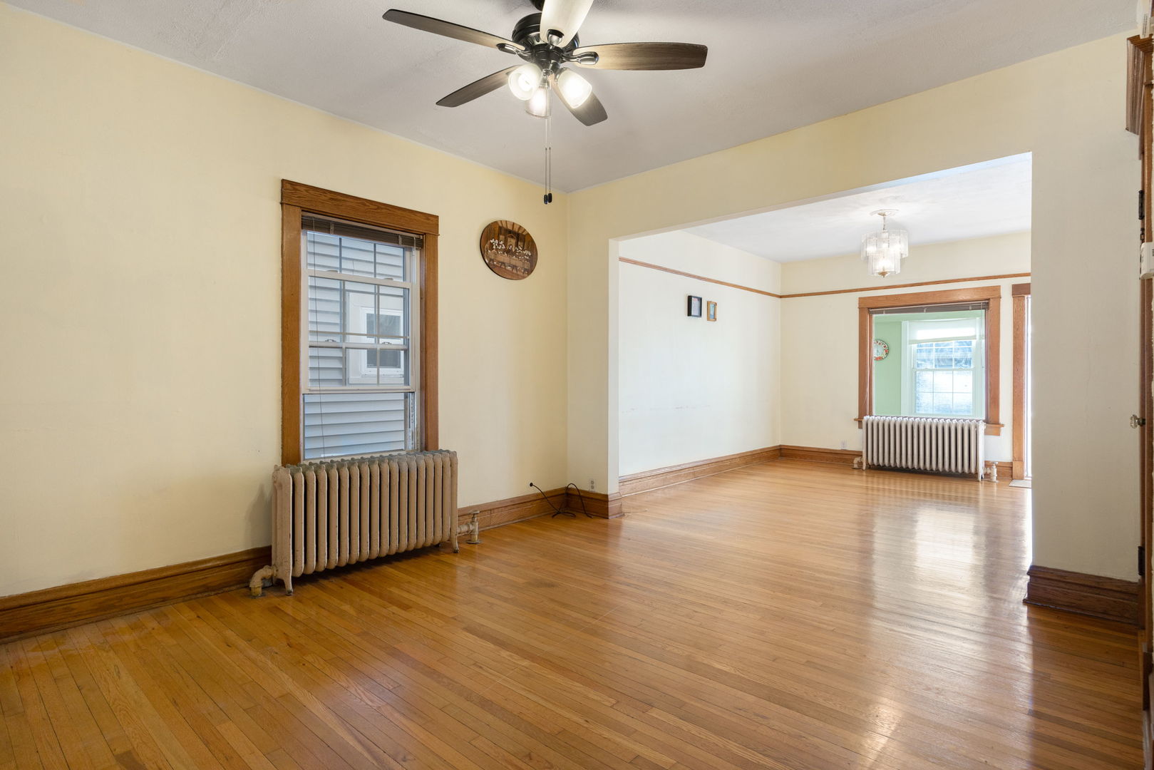 Oak Park, Illinois, 60304, United States, 4 Bedrooms Bedrooms, ,3 BathroomsBathrooms,Residential,For Sale,1966946