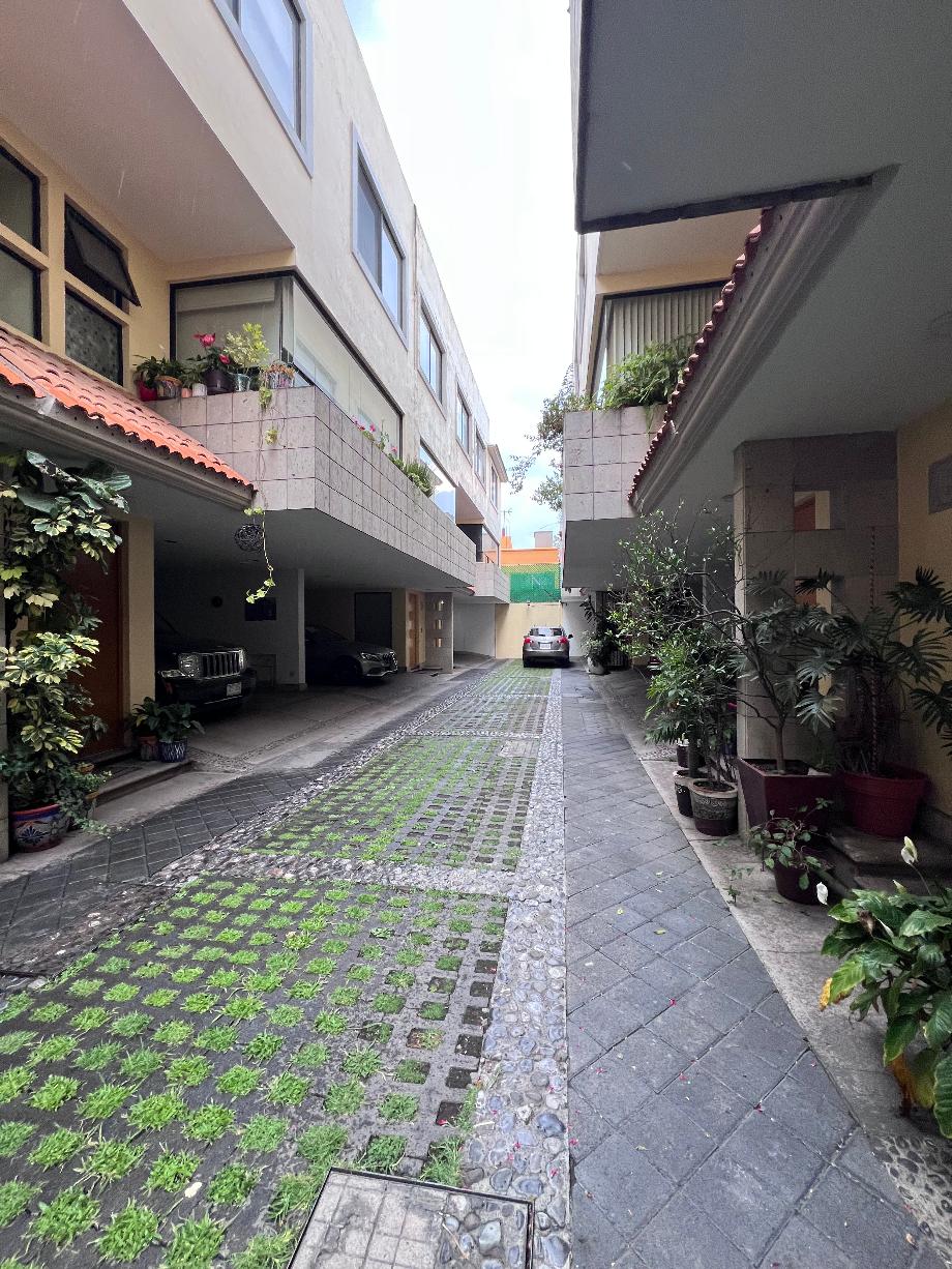 Coyoacán, Ciudad de México, 04960, Mexico, 3 Bedrooms Bedrooms, ,3 BathroomsBathrooms,Residential,For Sale,1925401