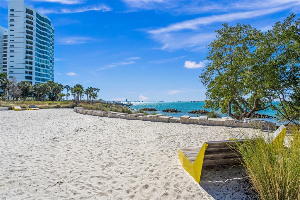 Sarasota, Florida, 34236, United States, 2 Bedrooms Bedrooms, ,2 BathroomsBathrooms,Residential,For Sale,1737963