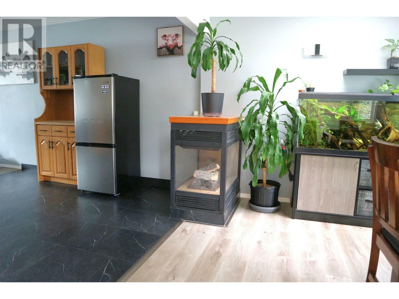 SICAMOUS, British Columbia, V0E 2V1, CA, 5 Bedrooms Bedrooms, ,2 BathroomsBathrooms,Residential,For Sale,1838674